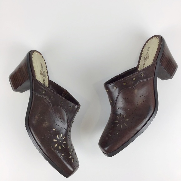 Duck Head Miley Brown Clogs | 7.5 - Picture 4 of 13